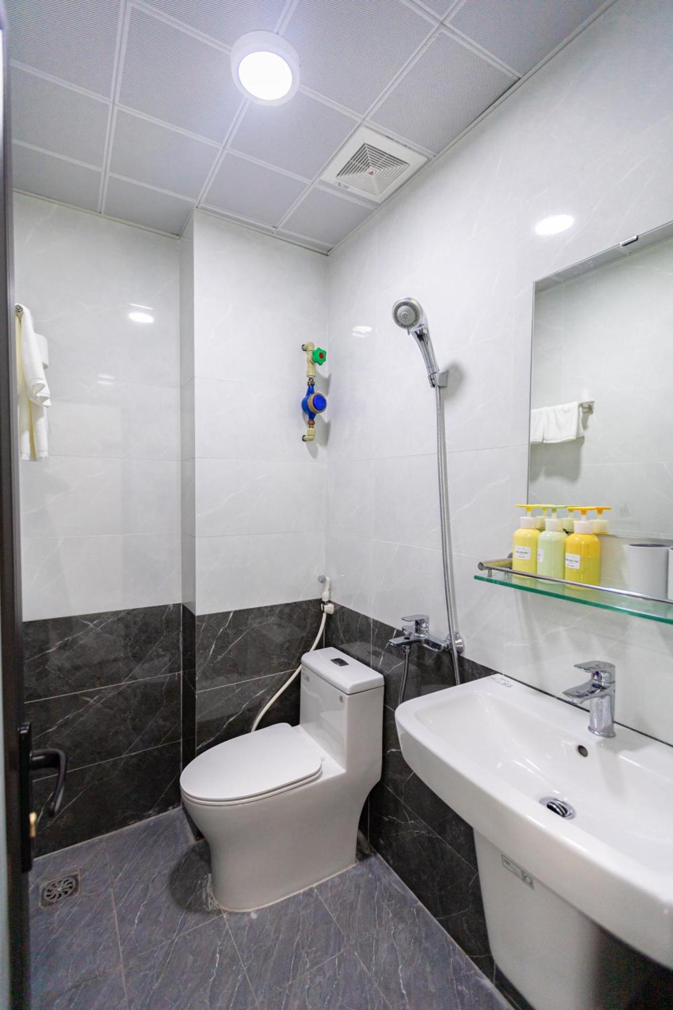 Hera Palace Hotel & Apartment Ba Dinh Hanoi Dış mekan fotoğraf
