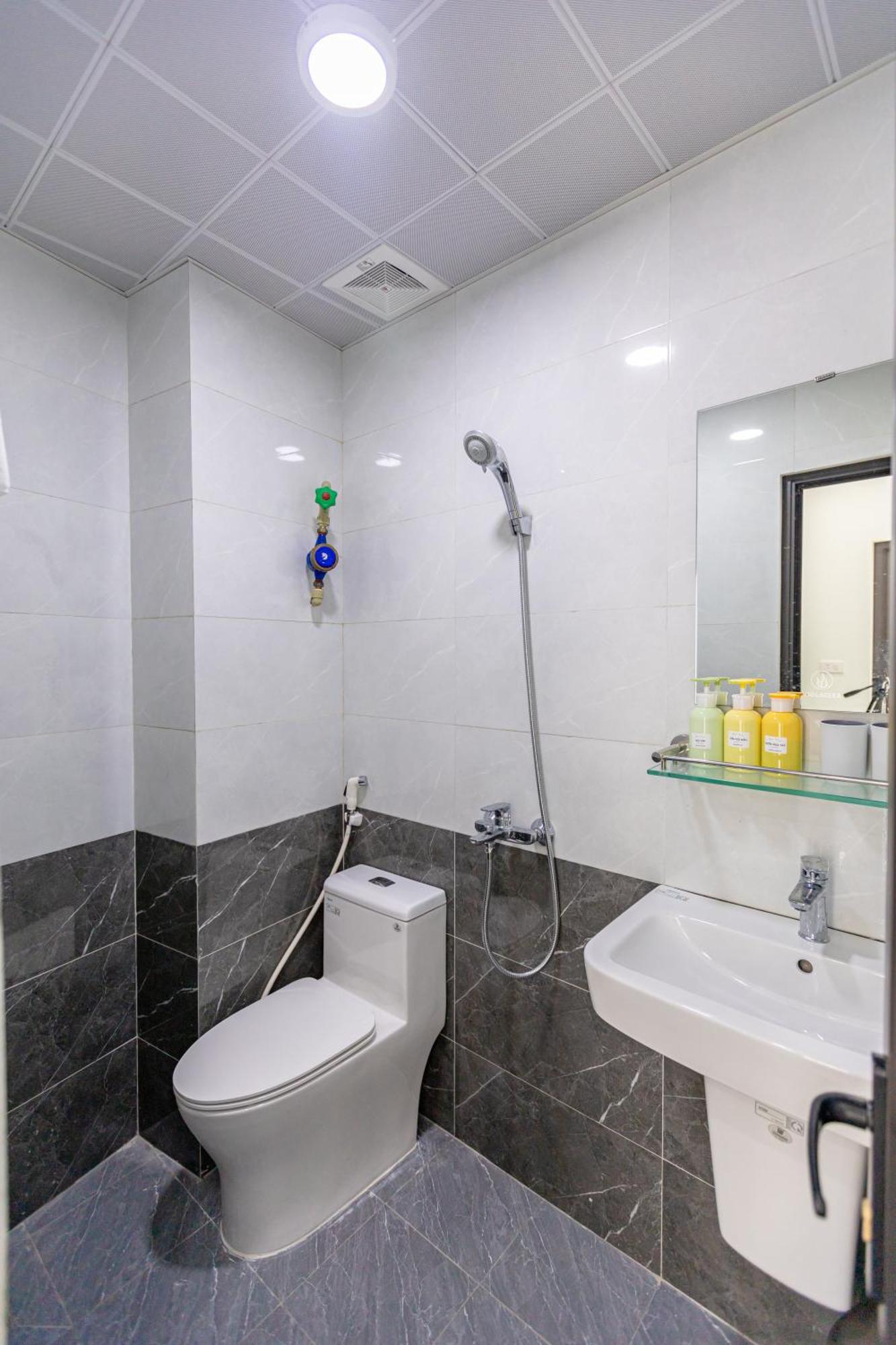 Hera Palace Hotel & Apartment Ba Dinh Hanoi Dış mekan fotoğraf